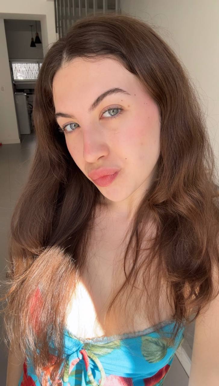 Nude girl Amber in Memphis