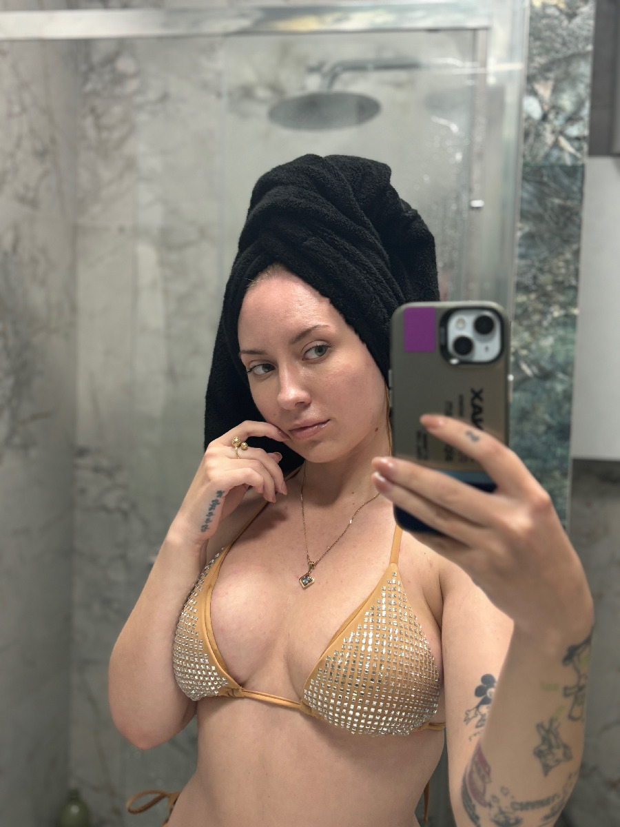 Nude girl KateV in Memphis