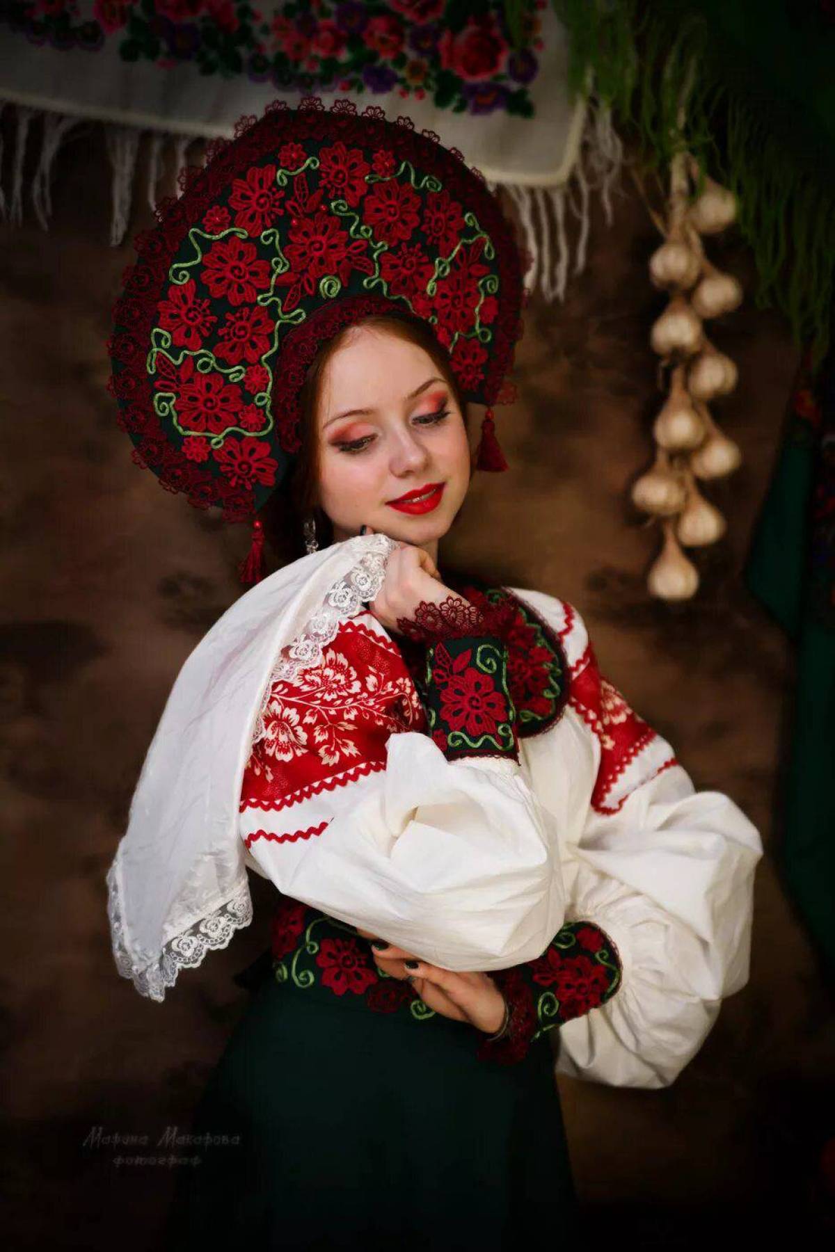 Women in Slavic costumes underwear in Memphis
