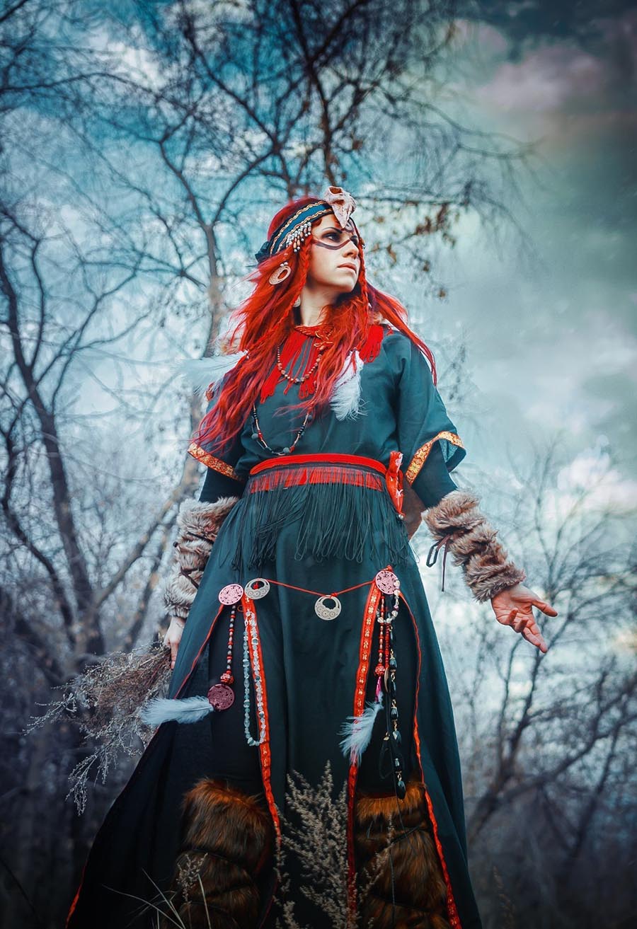 Girls in Slavic costumes underwear in Memphis